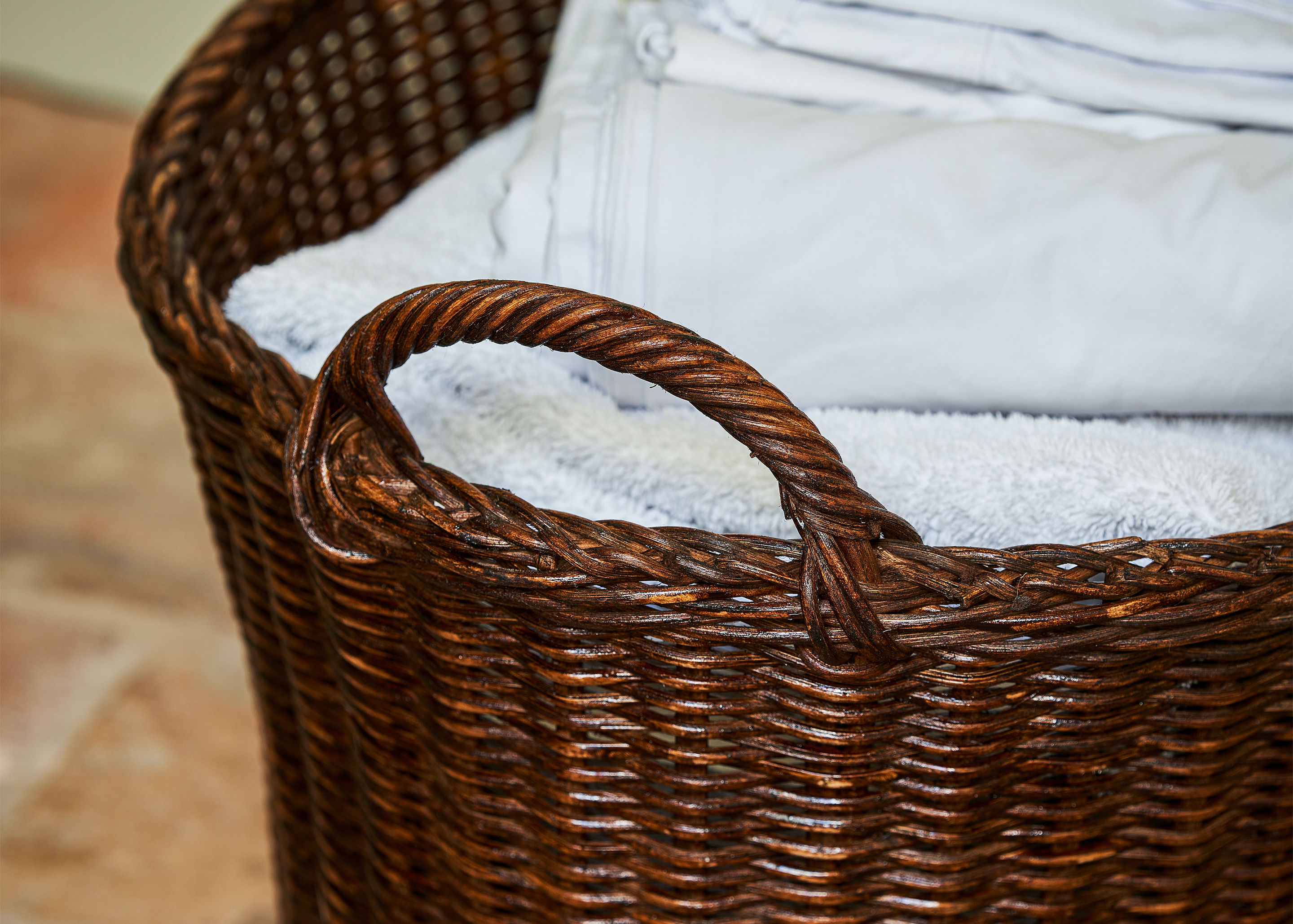 Rattan Tall Cylinder Laundry Basket /laundry Hamper 