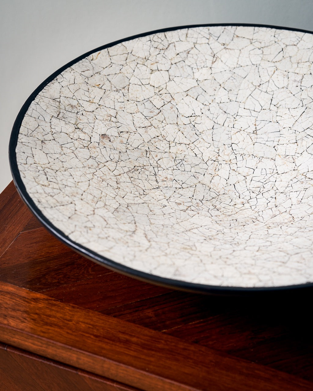 Lacquer &amp; Eggshell Bowl - Marbled