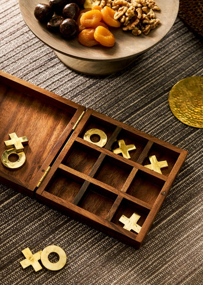 Noughts &amp; Crosses