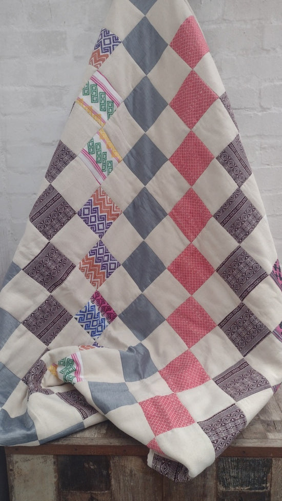 Sample Sale | Bedspread / Quilt