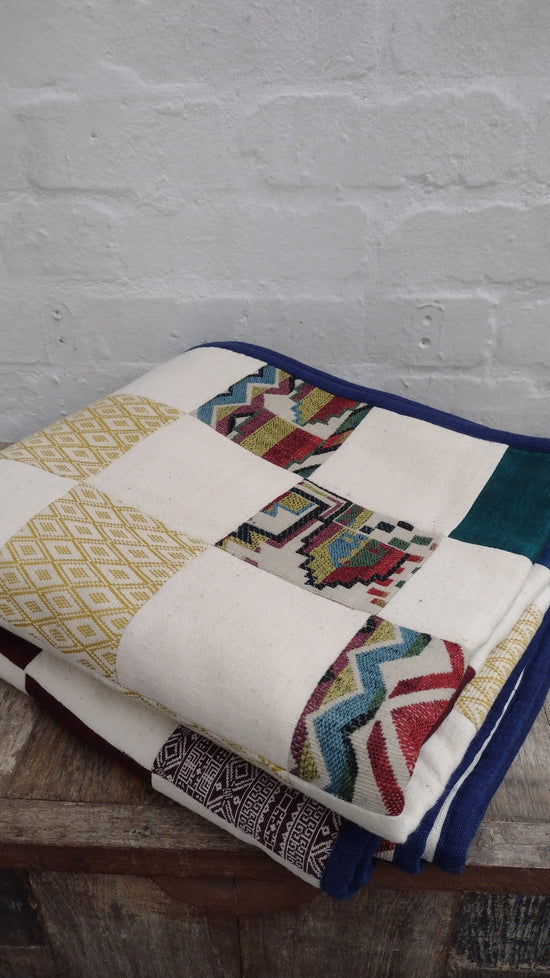 Sample Sale | Bedspread / Quilt