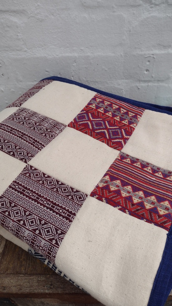 Sample Sale | Bedspread / Quilt